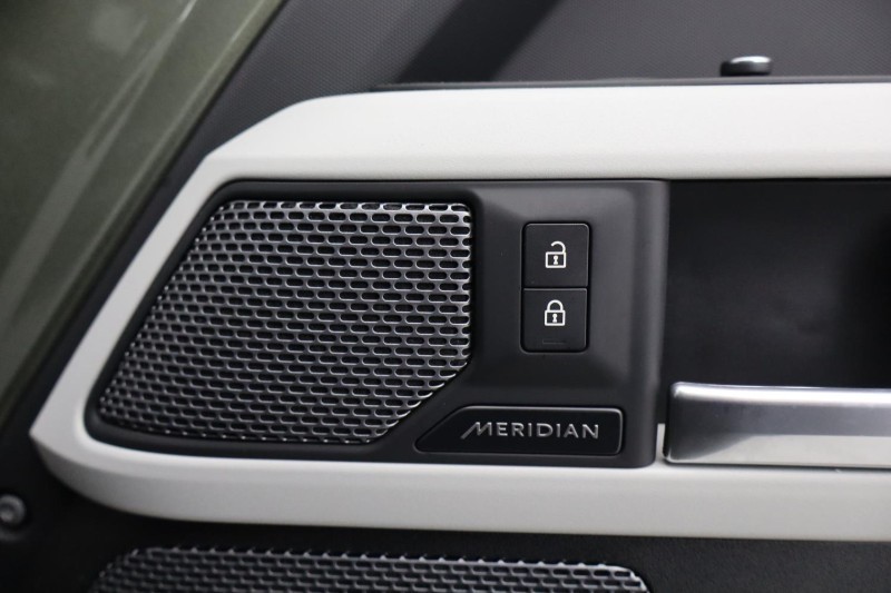 2021 (70) LAND ROVER DEFENDER 3.0 D250 First Edition 110 5dr Auto 4691079