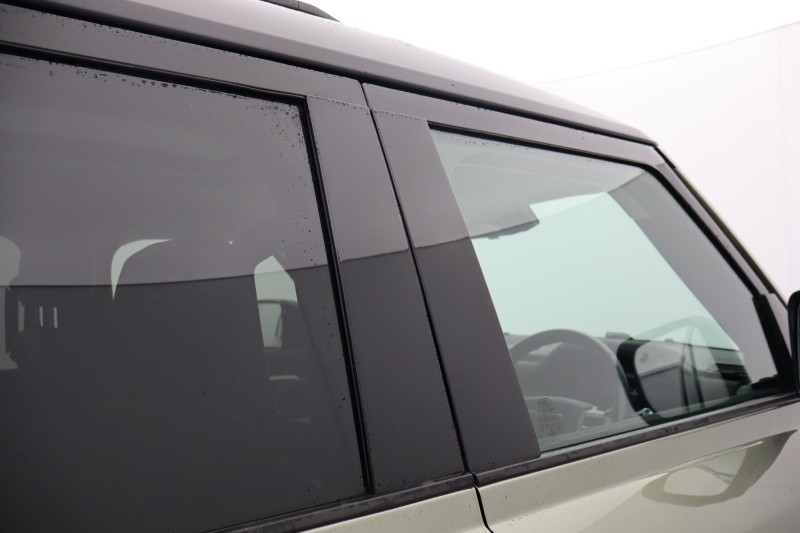 2021 (70) LAND ROVER DEFENDER 3.0 D250 First Edition 110 5dr Auto 4902054