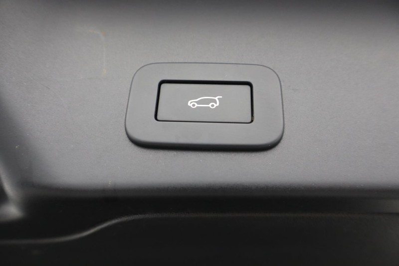 2023 (23) LAND ROVER RANGE ROVER EVOQUE 1.5 P300e R-Dynamic SE 5dr Auto 4715196