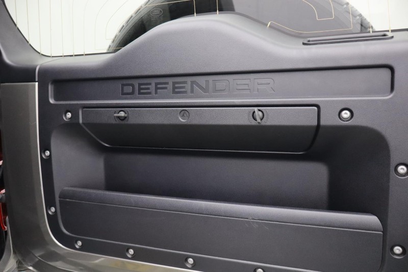 2022 (72) LAND ROVER DEFENDER 2.0 P400e XS Edition 110 5dr Auto 4682828