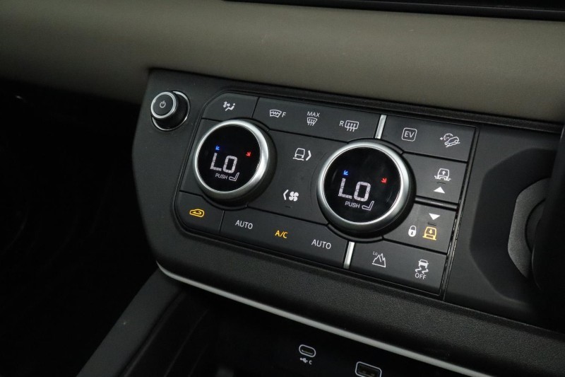 2022 (72) LAND ROVER DEFENDER 2.0 P400e XS Edition 110 5dr Auto 4682905