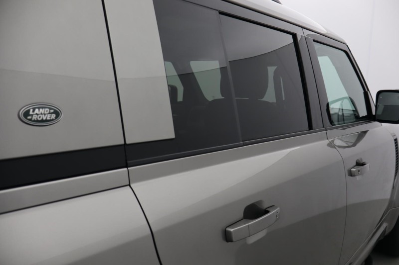 2022 (72) LAND ROVER DEFENDER 2.0 P400e XS Edition 110 5dr Auto 4682836