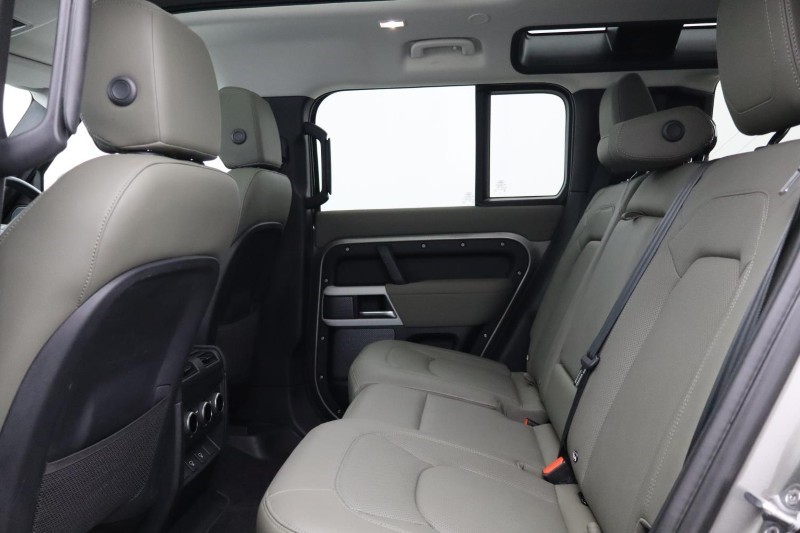 2022 (72) LAND ROVER DEFENDER 2.0 P400e XS Edition 110 5dr Auto 4682855