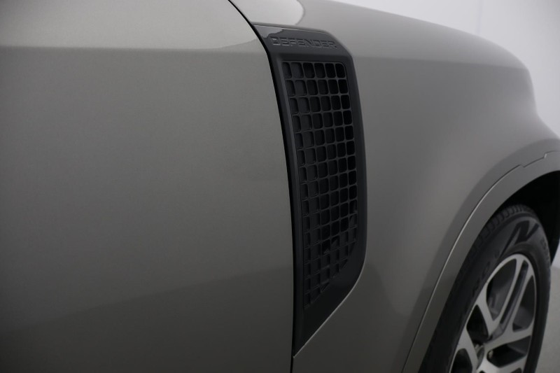 2022 (72) LAND ROVER DEFENDER 2.0 P400e XS Edition 110 5dr Auto 4682839