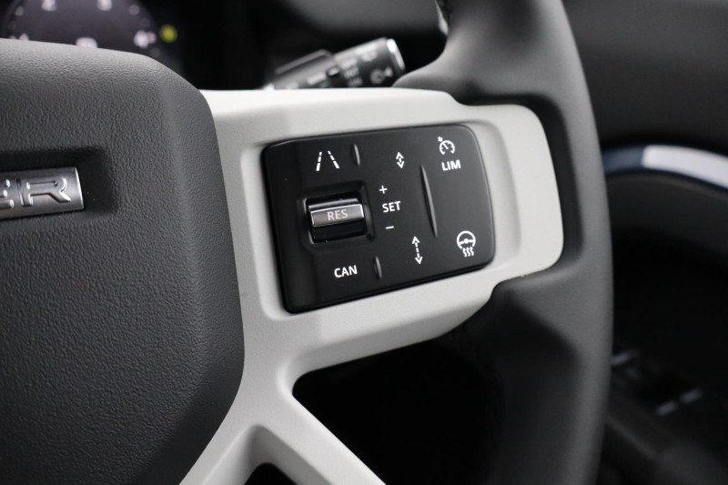 2025 (75) LAND ROVER COMMERCIAL DEFENDER 3.0 D250 Hard Top S Auto [3 Seat] 4709372