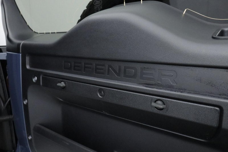 2025 (75) LAND ROVER COMMERCIAL DEFENDER 3.0 D250 Hard Top S Auto [3 Seat] 4709400