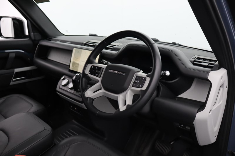 2025 (75) LAND ROVER COMMERCIAL DEFENDER 3.0 D250 Hard Top S Auto [3 Seat] 4729655