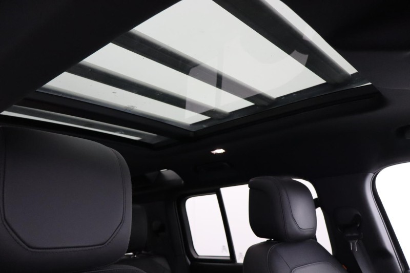 2023 (73) LAND ROVER DEFENDER 3.0 D250 X-Dynamic HSE 110 5dr Auto 4738705