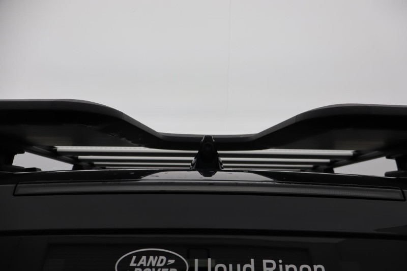 2023 (73) LAND ROVER DEFENDER 3.0 D250 X-Dynamic HSE 110 5dr Auto 4738651