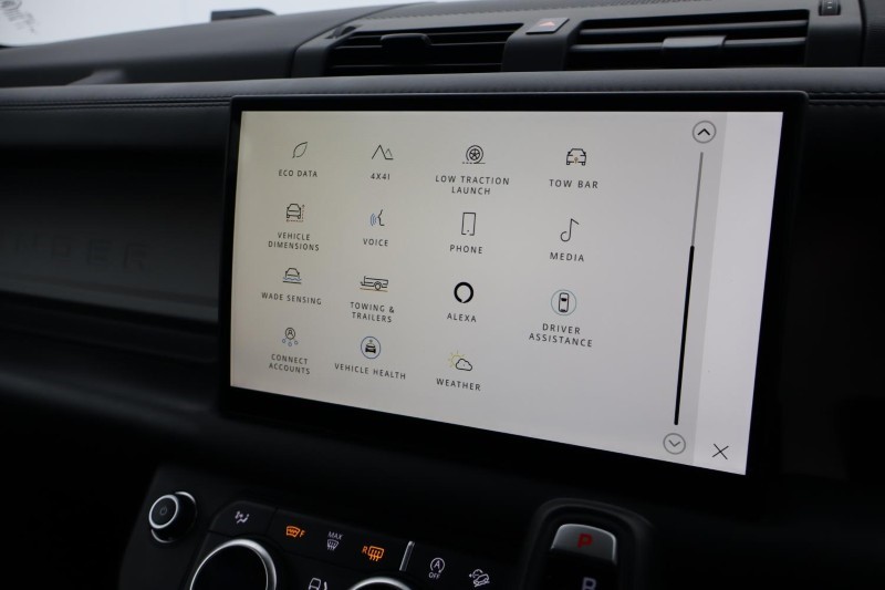 2023 (73) LAND ROVER DEFENDER 3.0 D250 X-Dynamic HSE 110 5dr Auto 4738718