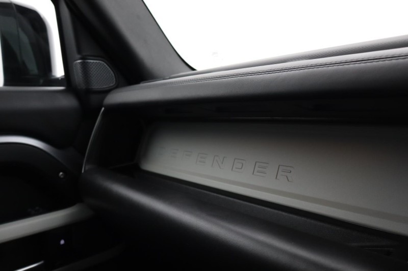 2023 (73) LAND ROVER DEFENDER 3.0 D250 X-Dynamic HSE 110 5dr Auto 4738720