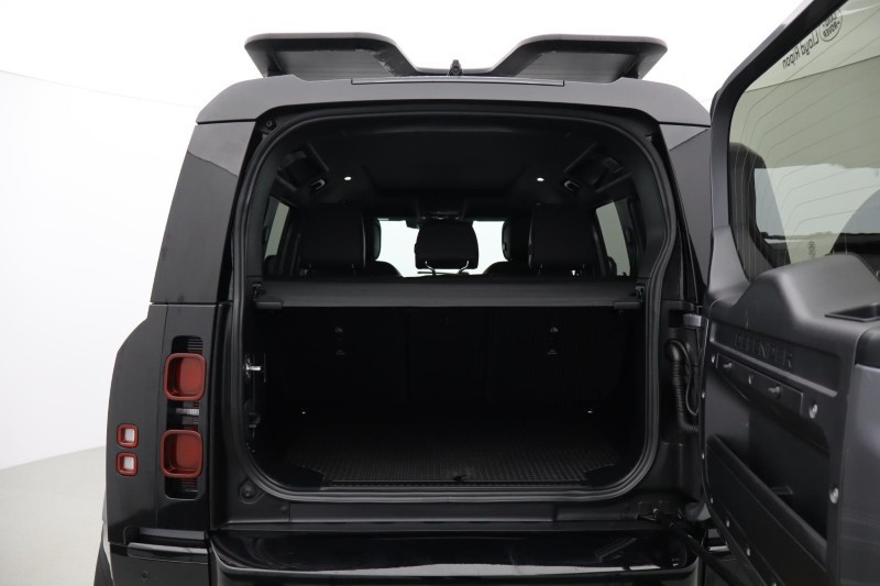 2023 (73) LAND ROVER DEFENDER 3.0 D250 X-Dynamic HSE 110 5dr Auto 4738646