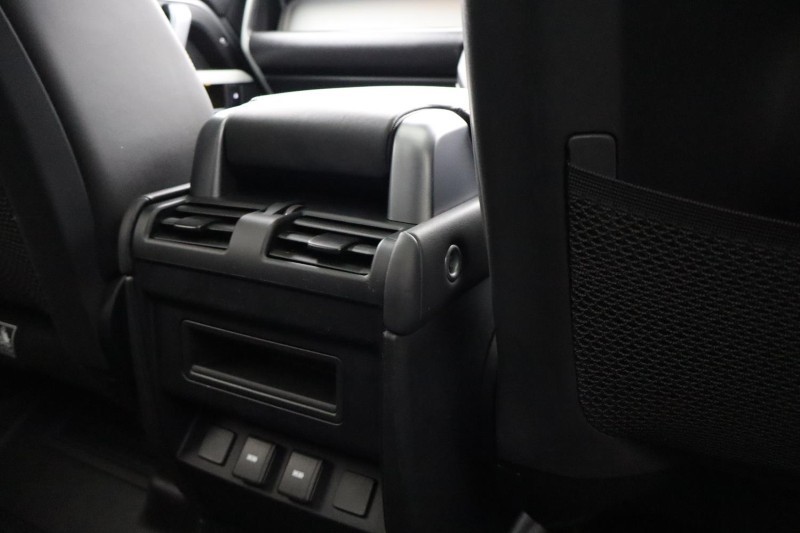 2023 (73) LAND ROVER DEFENDER 3.0 D250 X-Dynamic HSE 110 5dr Auto 4738692