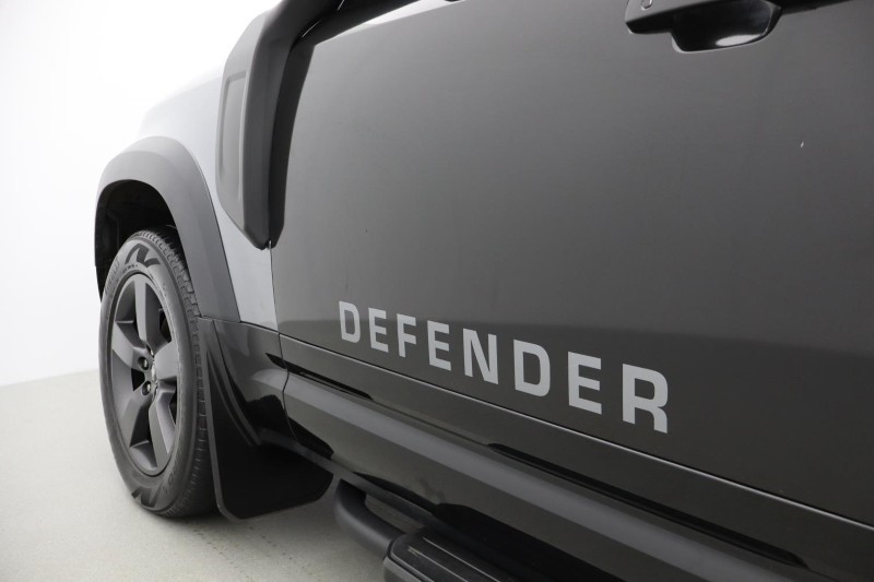 2023 (73) LAND ROVER DEFENDER 3.0 D250 X-Dynamic HSE 110 5dr Auto 4738670