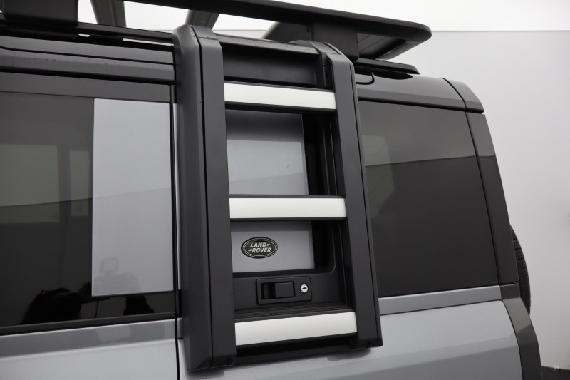 2023 (73) LAND ROVER DEFENDER 3.0 D250 X-Dynamic HSE 110 5dr Auto 4738673