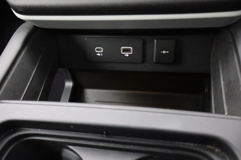 2023 (73) LAND ROVER DEFENDER 3.0 D250 X-Dynamic HSE 110 5dr Auto 4738722