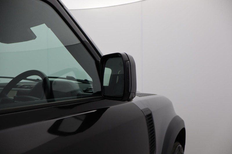 2023 (73) LAND ROVER DEFENDER 3.0 D250 X-Dynamic HSE 110 5dr Auto 4738657