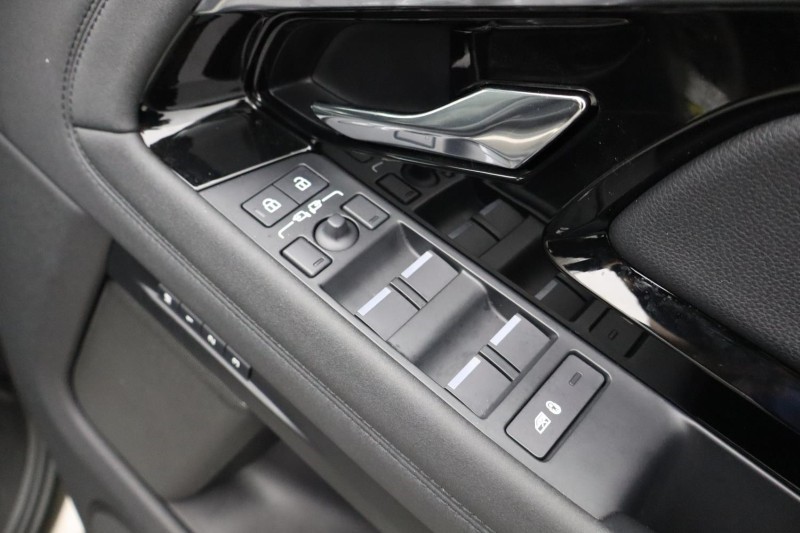 2022 (22) LAND ROVER RANGE ROVER EVOQUE 2.0 D200 R-Dynamic SE 5dr Auto 4755641