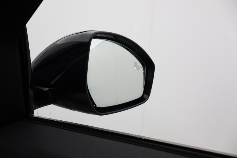 2022 (22) LAND ROVER RANGE ROVER EVOQUE 2.0 D200 R-Dynamic SE 5dr Auto 4755651