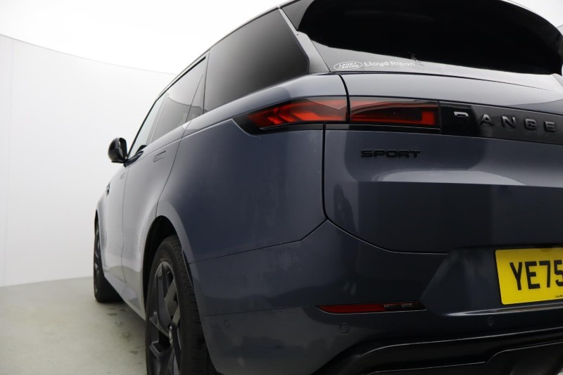 2025 (75) LAND ROVER RANGE ROVER SPORT 3.0 D300 Dynamic SE 5dr Auto 5150759