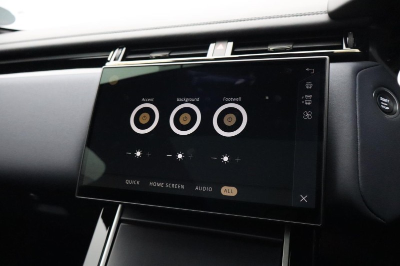 2025 (75) LAND ROVER RANGE ROVER VELAR 2.0 D200 MHEV Dynamic SE 5dr Auto 5180106