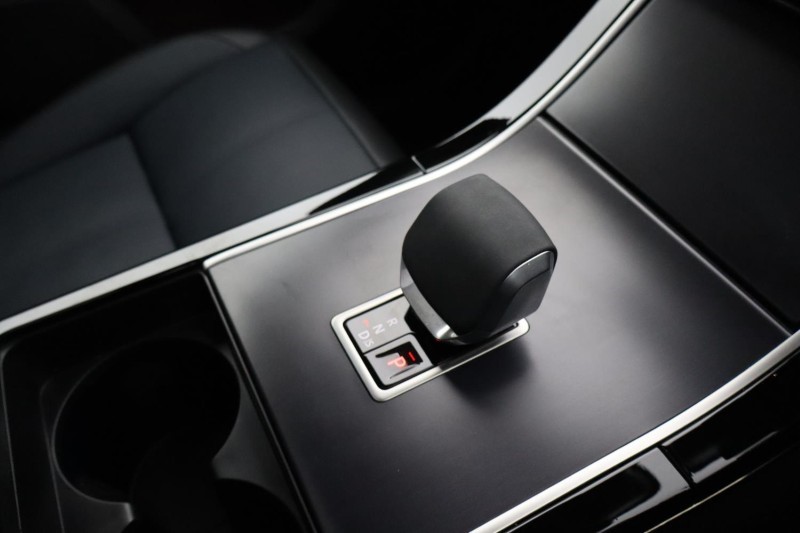 2025 (75) LAND ROVER RANGE ROVER VELAR 2.0 D200 MHEV Dynamic SE 5dr Auto 5180093