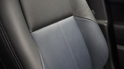 2025 (75) LAND ROVER RANGE ROVER VELAR 2.0 D200 MHEV Dynamic SE 5dr Auto 5180108