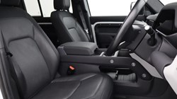 2022 (72) LAND ROVER DEFENDER 3.0 D250 X-Dynamic S 110 5dr Auto 4750940