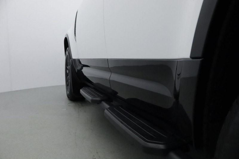 2022 (72) LAND ROVER DEFENDER 3.0 D250 X-Dynamic S 110 5dr Auto 4750988