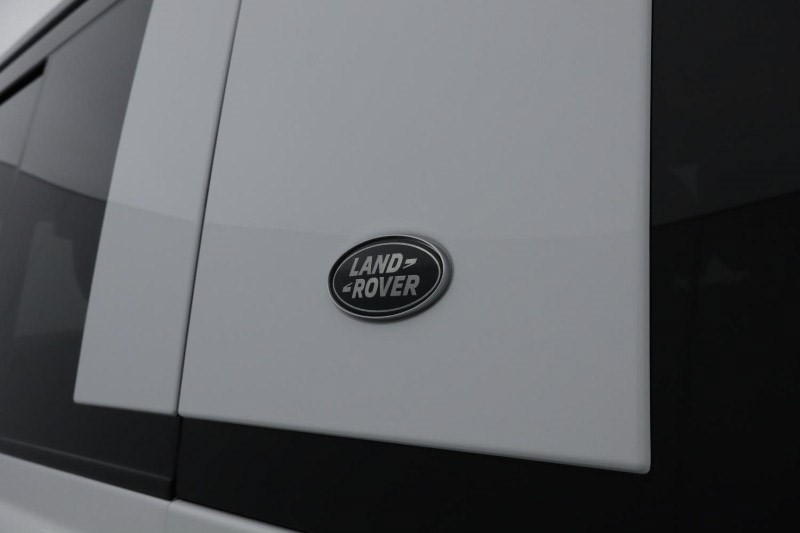 2022 (72) LAND ROVER DEFENDER 3.0 D250 X-Dynamic S 110 5dr Auto 4750987