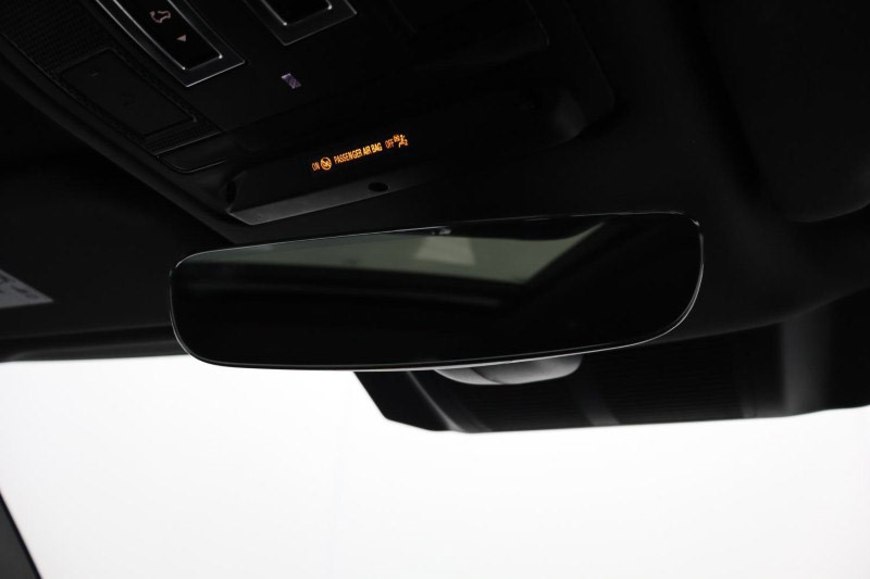 2022 (72) LAND ROVER DEFENDER 3.0 D250 X-Dynamic S 110 5dr Auto 4750943