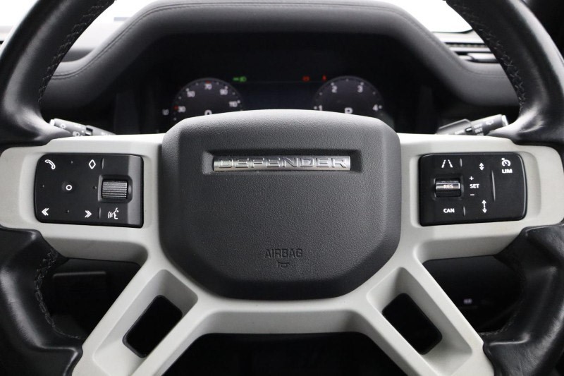 2022 (72) LAND ROVER DEFENDER 3.0 D250 X-Dynamic S 110 5dr Auto 4750944