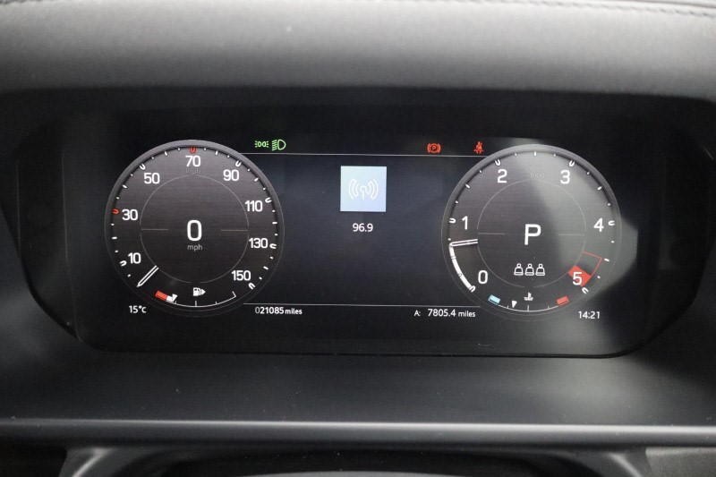 2022 (72) LAND ROVER DEFENDER 3.0 D250 X-Dynamic S 110 5dr Auto 4750945