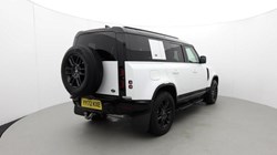 2022 (72) LAND ROVER DEFENDER 3.0 D250 X-Dynamic S 110 5dr Auto 4750915