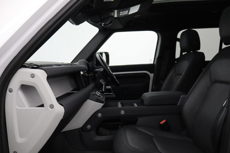 2022 (72) LAND ROVER DEFENDER 3.0 D250 X-Dynamic S 110 5dr Auto 4750929