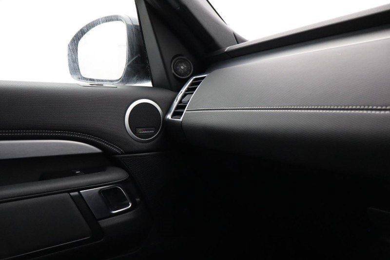 2023 (73) LAND ROVER DISCOVERY 3.0 D300 R-Dynamic HSE 5dr Auto 4736062