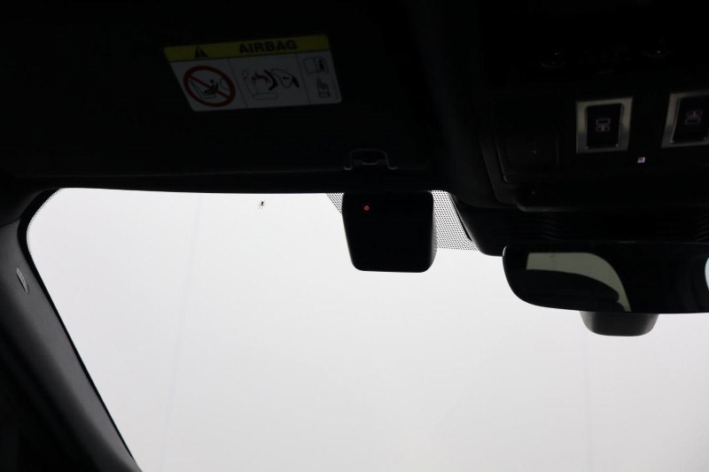 2023 (73) LAND ROVER DISCOVERY 3.0 D300 R-Dynamic HSE 5dr Auto 4736075