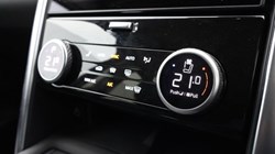 2022 (22) LAND ROVER DISCOVERY 3.0 D300 S 5dr Auto 4831362