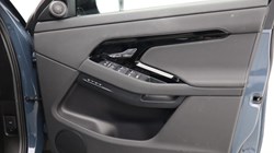 2025 (25) LAND ROVER RANGE ROVER EVOQUE 2.0 D165 S 5dr Auto 4760288