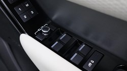 2022 (22) LAND ROVER RANGE ROVER VELAR 2.0 D200 R-Dynamic SE 5dr Auto 4815467