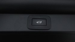 2023 (23) LAND ROVER RANGE ROVER 3.0 D300 SE 4dr Auto 4764396