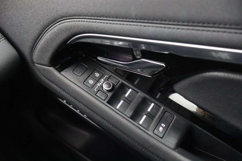 2021 (71) LAND ROVER RANGE ROVER EVOQUE 1.5 P300e R-Dynamic SE 5dr Auto 4779977