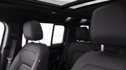 2025 (74) LAND ROVER DEFENDER 3.0 D250 X-Dynamic SE 110 5dr Auto 4820684