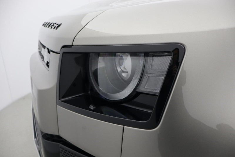 2025 (74) LAND ROVER DEFENDER 3.0 D250 X-Dynamic SE 110 5dr Auto 4820657