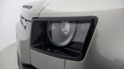 2025 (74) LAND ROVER DEFENDER 3.0 D250 X-Dynamic SE 110 5dr Auto 4820657
