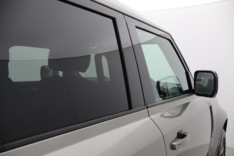 2025 (74) LAND ROVER DEFENDER 3.0 D250 X-Dynamic SE 110 5dr Auto 4820647
