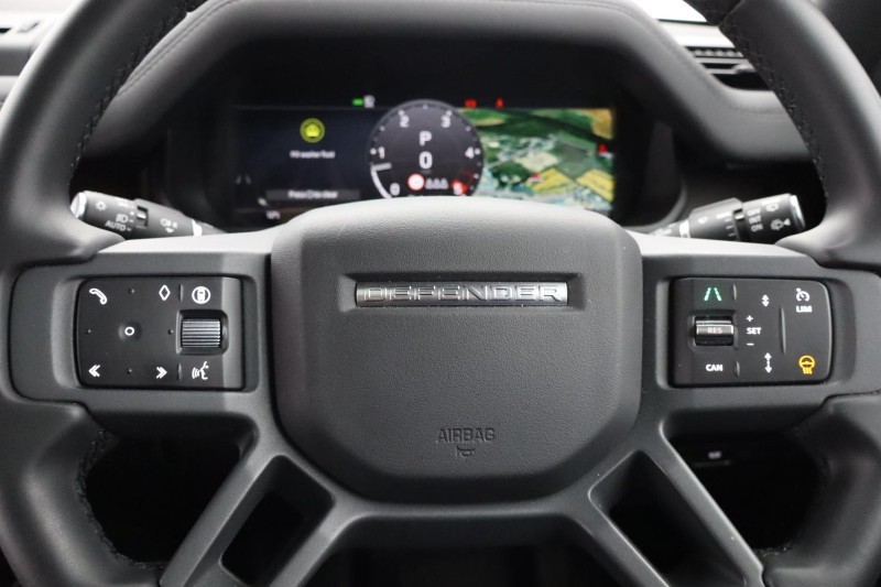 2025 (74) LAND ROVER DEFENDER 3.0 D250 X-Dynamic SE 110 5dr Auto 4820667