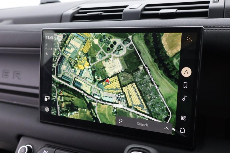 2025 (74) LAND ROVER DEFENDER 3.0 D250 X-Dynamic SE 110 5dr Auto 4820670