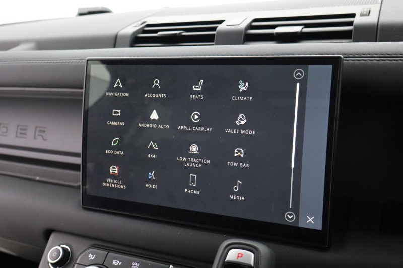 2025 (74) LAND ROVER DEFENDER 3.0 D250 X-Dynamic SE 110 5dr Auto 4820675