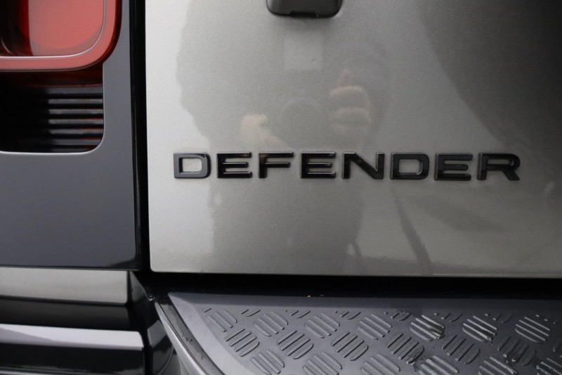 2025 (74) LAND ROVER DEFENDER 3.0 D250 X-Dynamic SE 110 5dr Auto 4820636